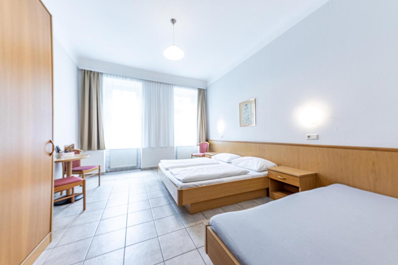 Hotel-pension Fuenfhaus 3* Vienne